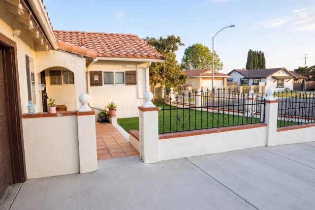 GREAT GOLDEN SENIOR LIVING
